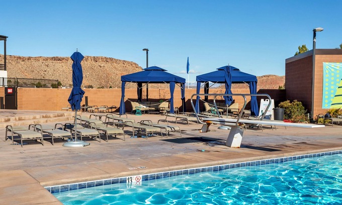 Bloomington Condominio | ¡¡¡Nuevo listado!!! Villa 1, todas las Master Suites! El Resort Bloomington Country Club