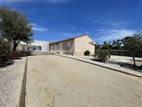 Vallon-Pont-d'Arc Casa | Villa 11 Pers à Vallon-Pont-d'Arc - Piscine Privée, 5 Ch, Jardin, Proche Centre - FR-1-382-213