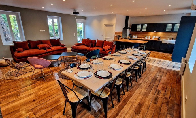 Epinac Villa | Villa 1848 / Heated swimming pool all time / Sauna / Billiards / Table football