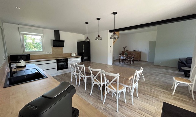 Le Porge Casa | Villa 1931, air-conditioned, in a quiet location between the pool and the ocean