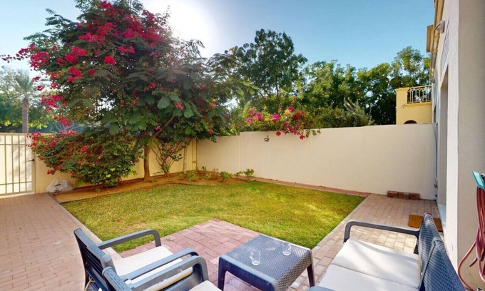 Emirates Hills Apartamento | The Springs - Tranquil Two Bedroom Villa