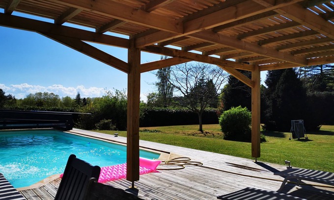 Angresse Villa | Arquitecto diseñado villa de 220m2 cerca de Hossegor en Angresse. Con piscina.
