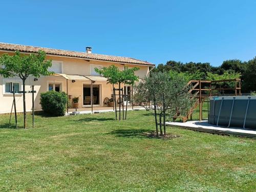 Orgnac-l'Aven Casa | Villa 4 pers avec piscine privée, grand terrain, animaux admis, WiFi, Orgnac l'Aven - FR-1-382-207