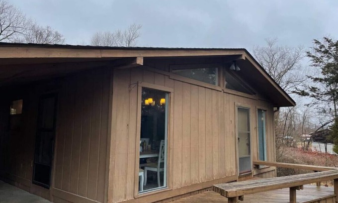 Poplar Bluff Casa | Villa 5 · Poplar Bluff 2BR/1.5 Bath House (2022 Renovation)