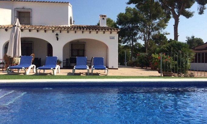 Moraira Villa | LA COMETA - Casa a 500m de la playa y pueblo. Piscina privada.