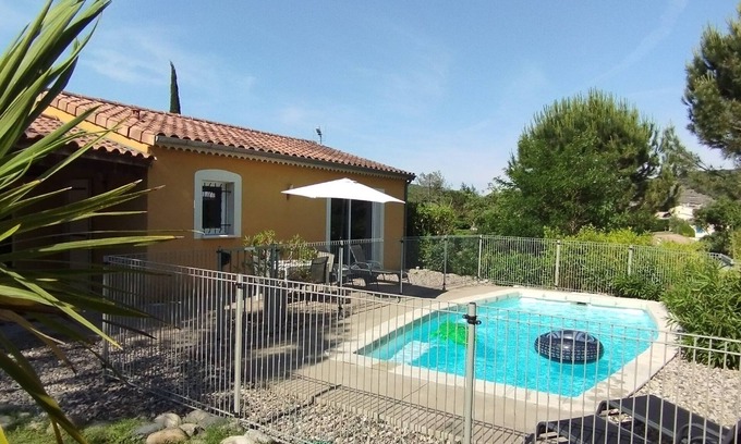 Sampzon Casa | Villa 6 Personnes Dans un Écrin de Verdure, au Coeur des Gorges de L'ardèche