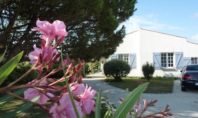 La Bree-les-Bains Villa | Villa 7 personas. A 80 metros de la playa cerrado 1000m2 jardín silencioso, a la retirada