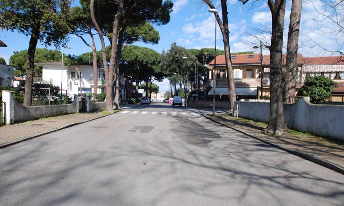 Lido degli Estensi Villa | VILLA A FEW STEPS FROM THE CENTER - VERTICAL VILLA WITH LARGE PRIVATE GARDEN