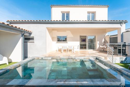 Saint-Genies-de-Malgoires Casa | Villa avec piscine extérieur