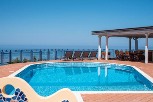 Capo d'Orlando Apartamento | Villa a Scafa con Vista Mozzafiato