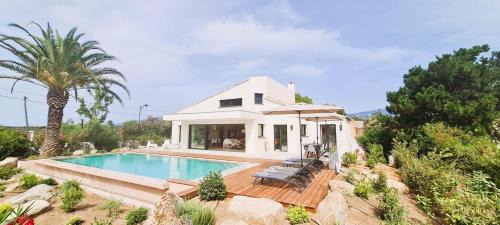 Lecci Villa | Villa Acqua 12 pers piscine chauffée accès direct plage