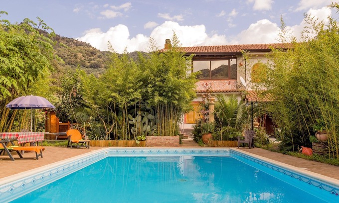 Motta Camastra Villa | Villa Adenu con piscina privada