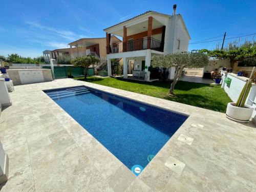 Castello de la Plana Villa | Villa Aeroclub REF. 002