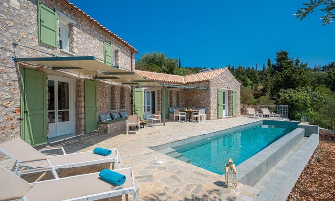 Manganos Villa | VILLA AGRILI