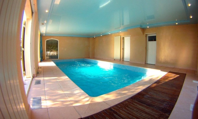 Village of Castellet Villa | Villa Santa Fé, aire acondicionado, piscina climatizada, el paraíso de los niños, WIFI, Vistas