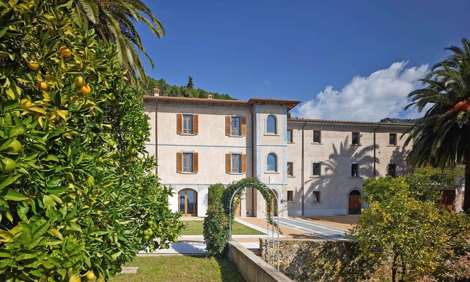 Montignoso Casa | VILLA ALBERICO - SUITE V