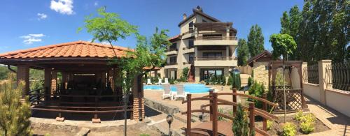 Kryzhanivka Casa | Villa Albizia
