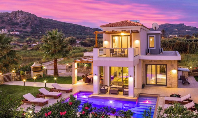 Nopigia Villa | Villa Alexandros - Impresionante villa a solo 200 metros de la playa y restaurantes