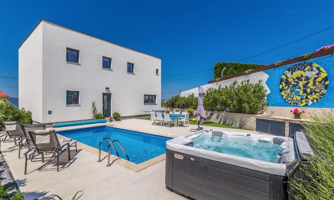 Linardici Villa | Villa ALMA