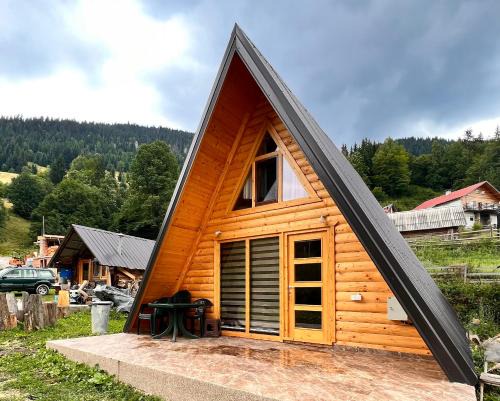 Pejë Casa | Villa Alpina