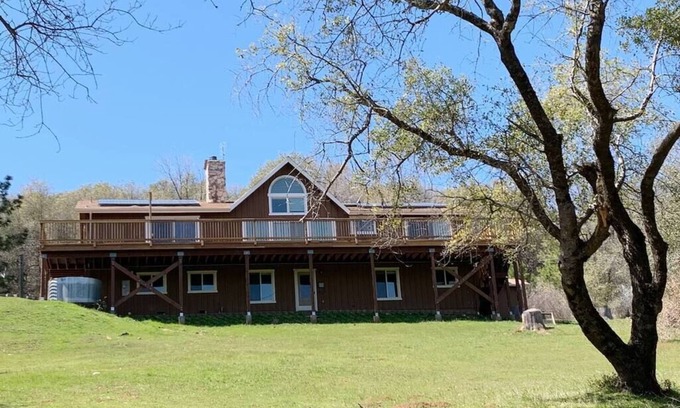 Mariposa Casa | Villa Alta Vista at Yosemite- Views and Game Room