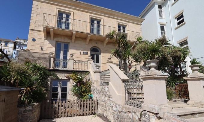 Ventnor Casa | Villa Amanti Apartment