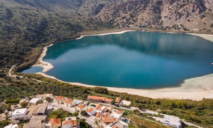 Kavallos Villa | Villa Amelia Panoramic Lake View