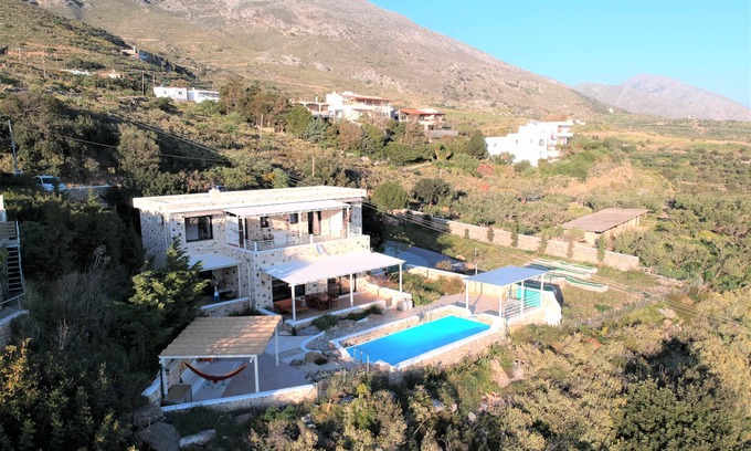 Mariou Villa | (Nuevo) Villa Anasa. Villa de piedra y piscina. Ver, Naturaleza, Tranquilidad
