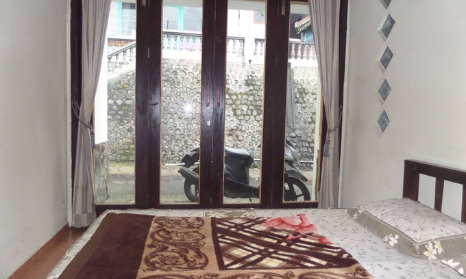 Ngadisari Cama Y Desayuno | Villa Anna