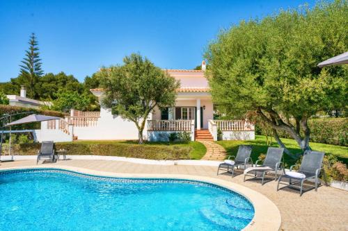 Coves Noves Villa | Villa Arenal by Villa Plus