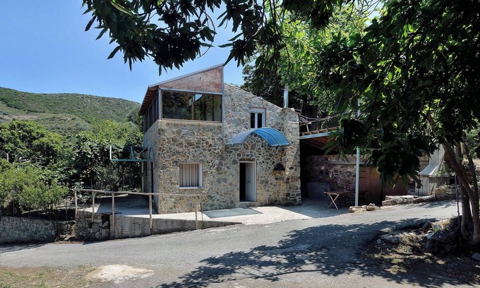 Strovles Casa | Villa Areti - A Cottage in the Cretan Nature