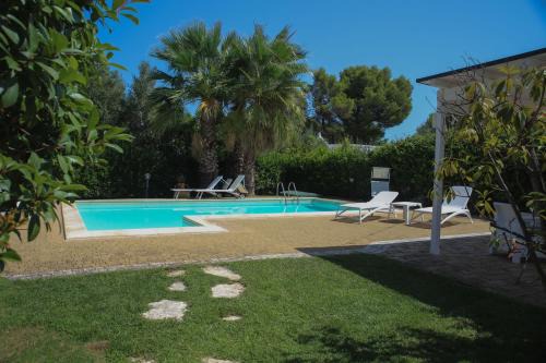 Selva di Fasano Apartamento | Villa Arisa with pool
