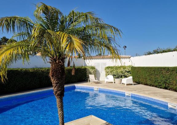 Faulha Casa | Villa Armanbel