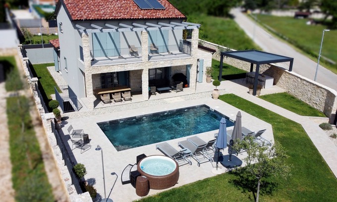 Matohanci Villa | Villa Art Renata - Pool, Sauna & Jacuzzi on 700m2