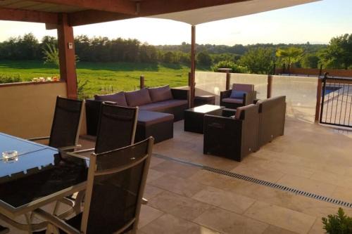 Labastide-Marnhac Casa | Villa au calme avec piscine chauffée privée