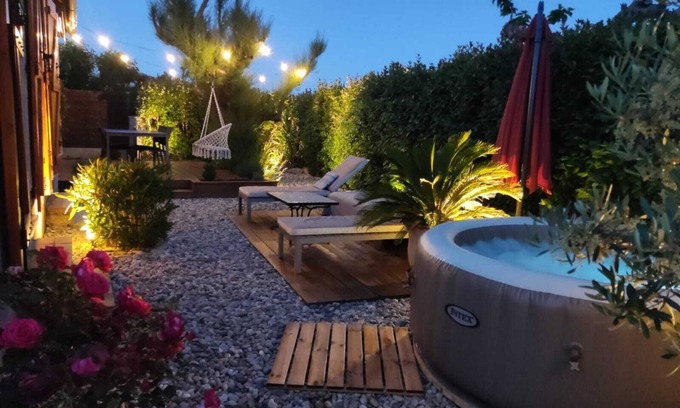 Le Cailar Casa | Villa au Coeur de la Camargue Avec Jacuzzi