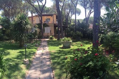 Santa Margherita di Pula Apartamento | Villa Aurelia, 70m from the sea