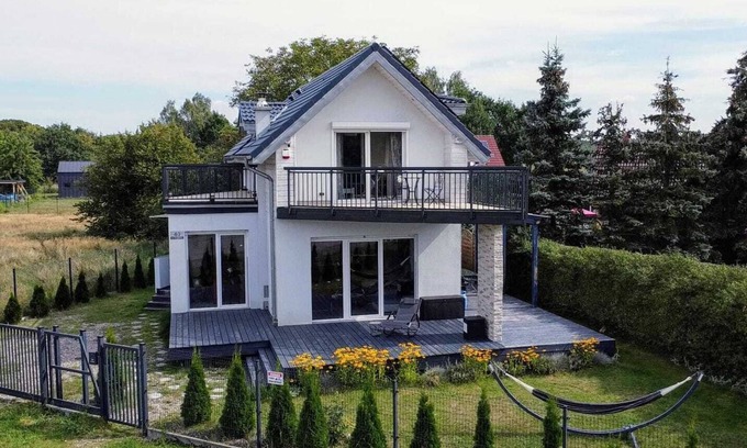 Nowe Warpno Casa | Villa Aurea a modern house in beautiful surroundings