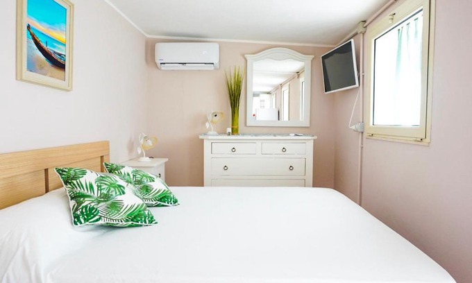Quartu Sant'Elena Apartamento | Villa Aurelia - Modern Seafront Studio Apartment