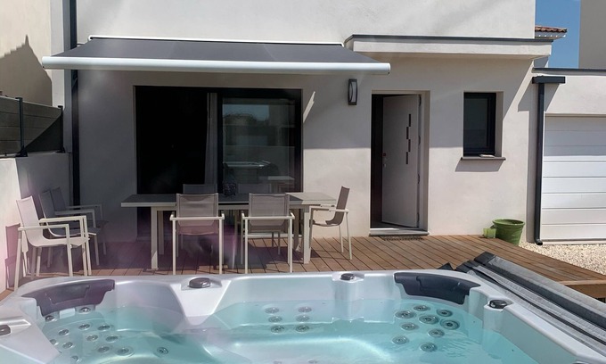 Calvisson Casa | Villa Avec spa Tout Confort 2 Chambres 4 Personnes