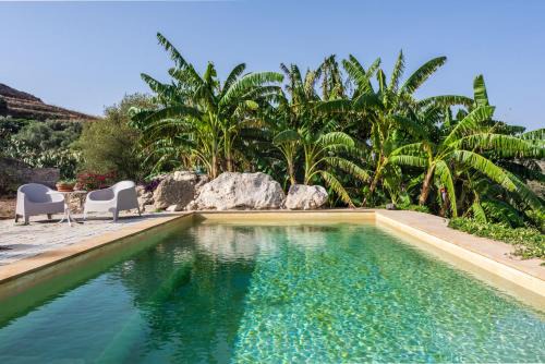 Augusta Villa | Villa Balatella con Piscina by Wonderful Italy