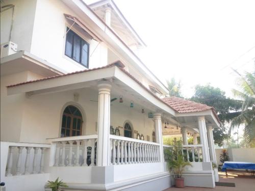 Morjim Cama Y Desayuno | Villa Baywalk Goa - 200 meters from Morjim Beach