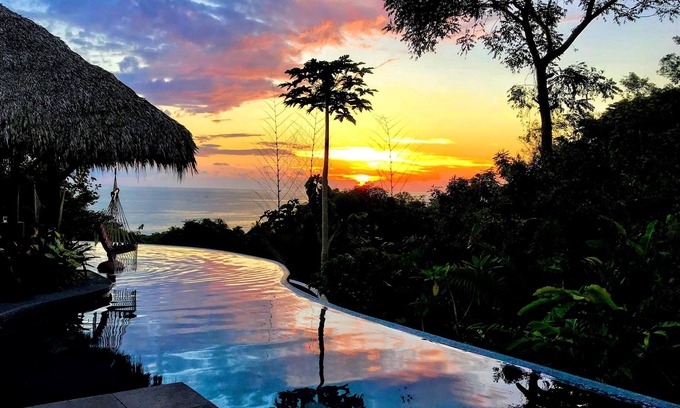 Manuel Antonio Casa | Villa Bella Vista: Vistas, privacidad y proximidad a la playa, lo tenemos bien, ella