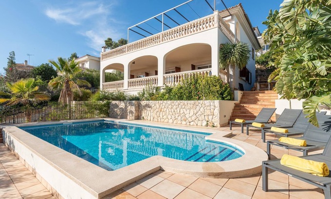 Illetas Villa | Villa Bendinat 10: Un oasis de lujo en Puerto Portals, Calvia