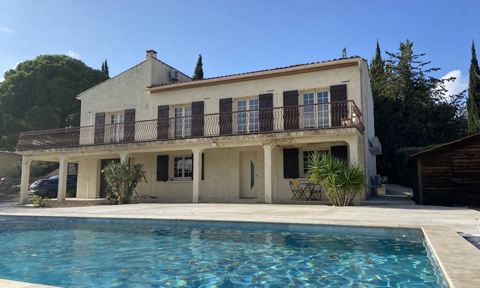 Clermont-l'Herault Casa | VILLA BETWEEN LAND AND SEA