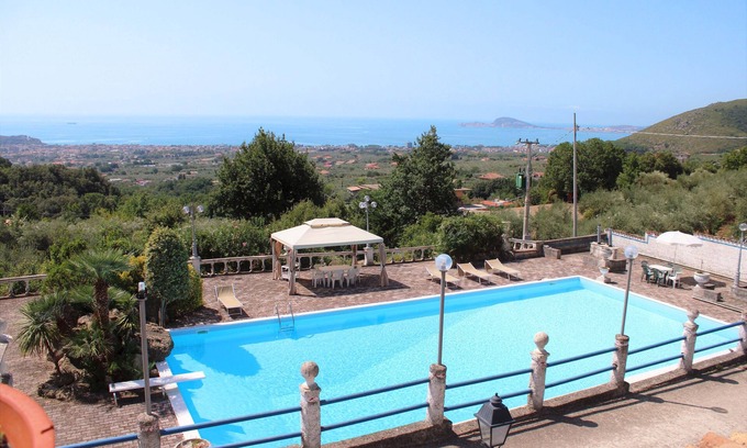 Formia Villa | Villa Bice con piscina vista al mar