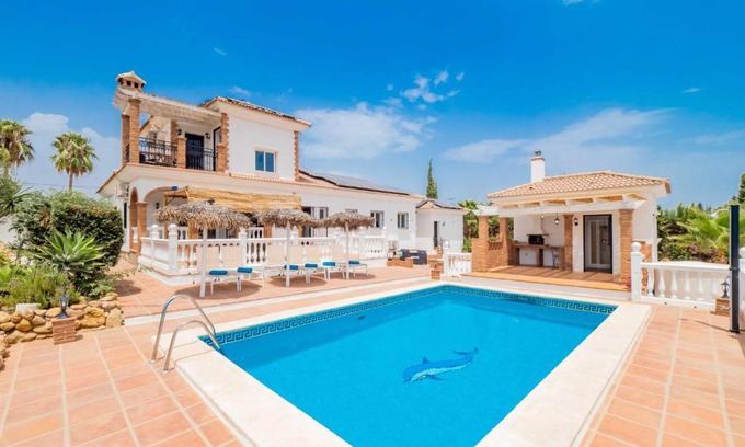 Alhaurín de la Torre Villa | Villa Blanca Málaga - Private Villa - Heated Pool