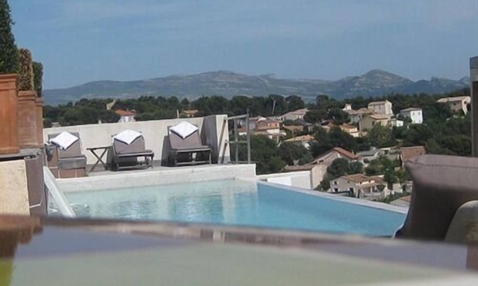 13th Arrondissement Casa | Villa Blanche