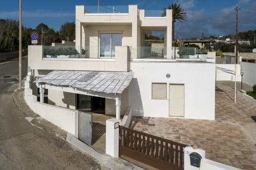 Marina San Gregorio Apartamento | Villa Blu Panoramica Bilo Sea View - Happy Rentals