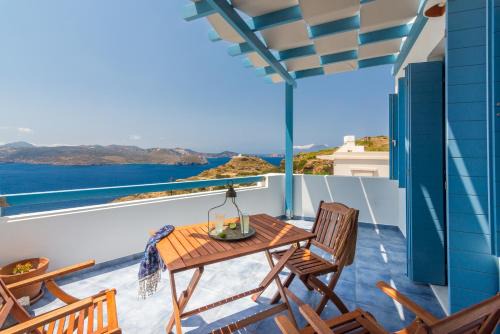 Tripiti Casa | Villa Blue Sky